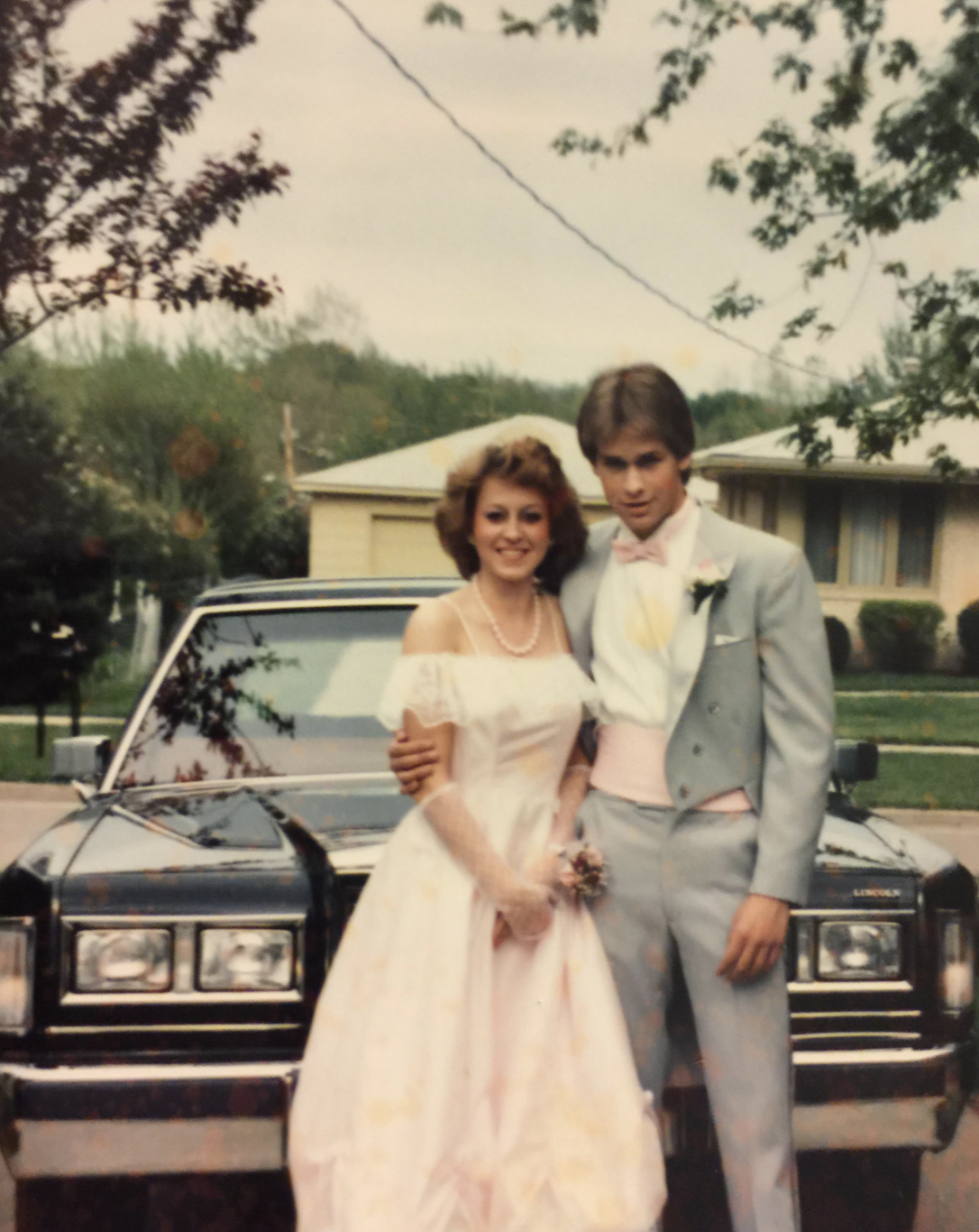 27 ‘80s Prom Photos That Will Have You Retroactively Coughing From Hairspray Fumes